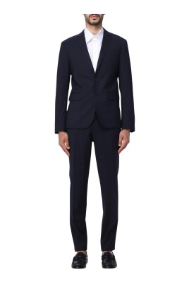 blue-formal-suit-modern-statement