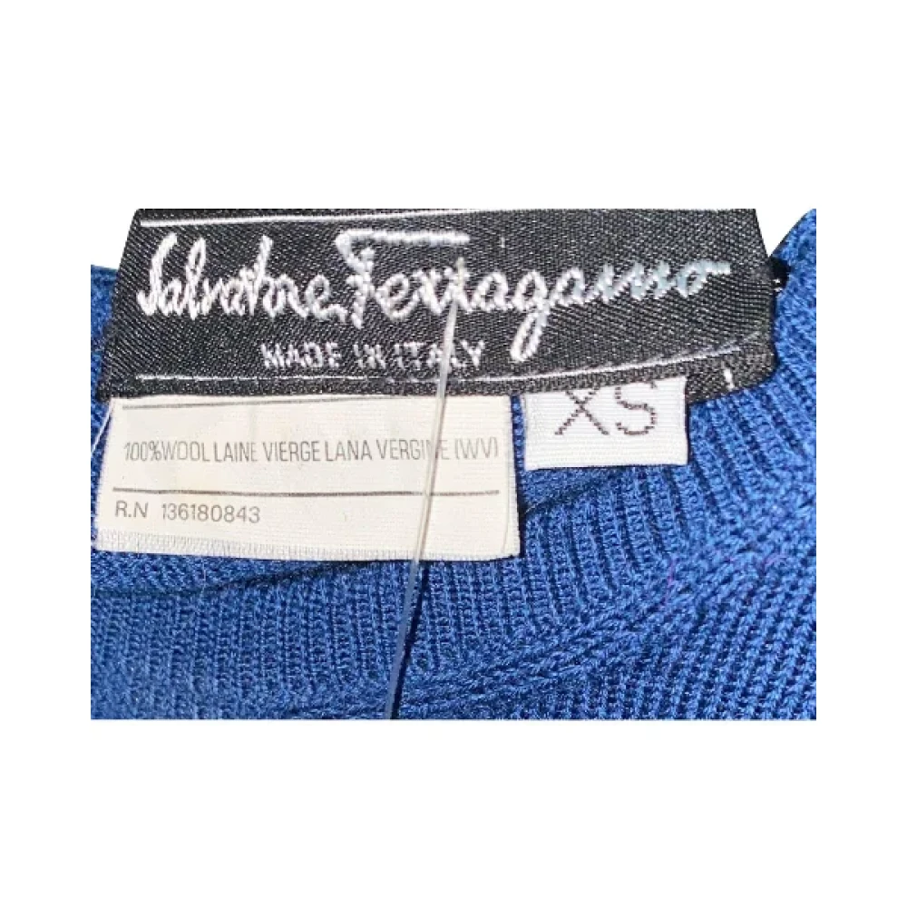 Salvatore Ferragamo Pre-owned Wool tops Blue Dames