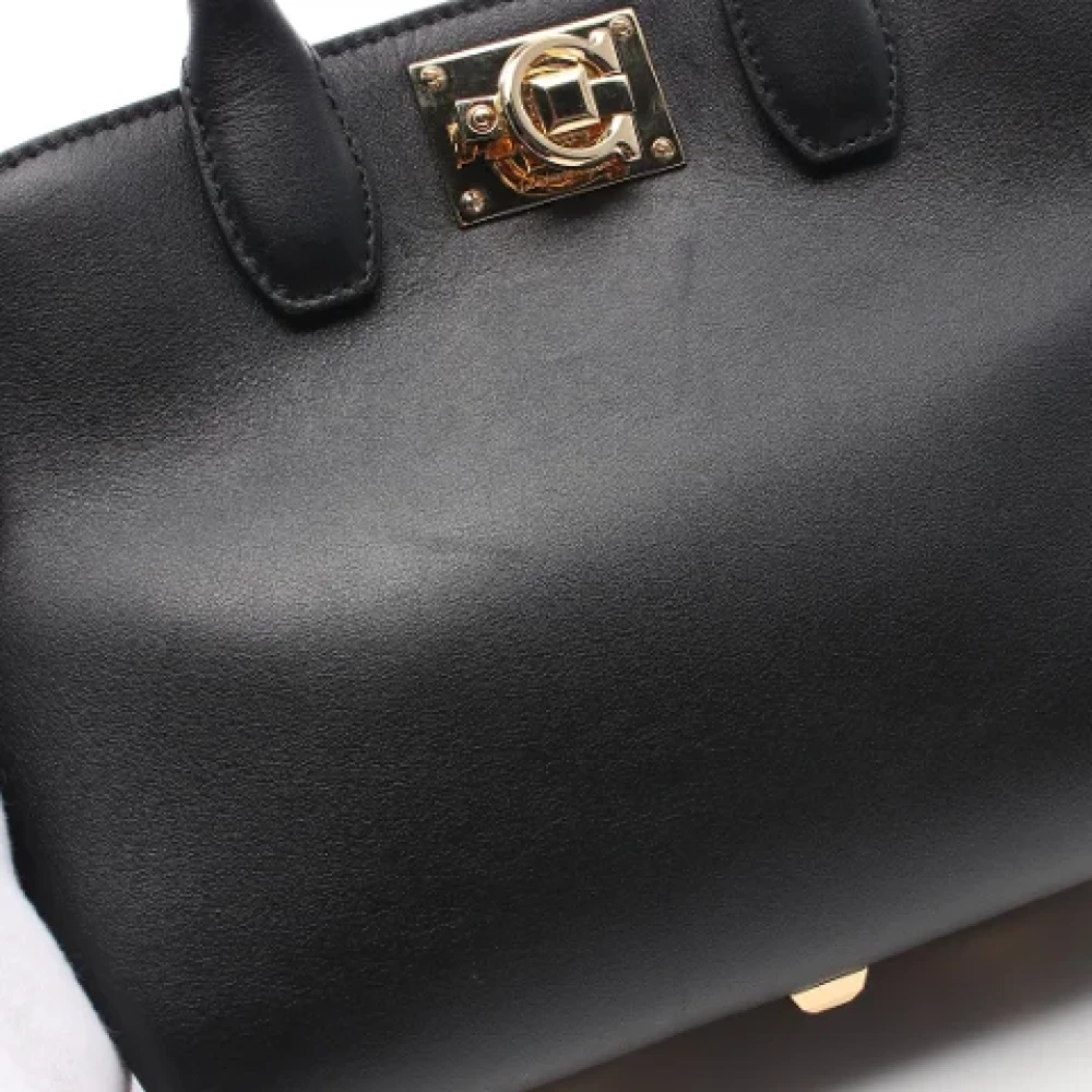 Salvatore Ferragamo Pre-owned Leather handbags Black Dames