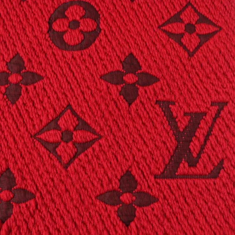 Louis Vuitton Vintage Pre-owned Wool scarves Red Dames
