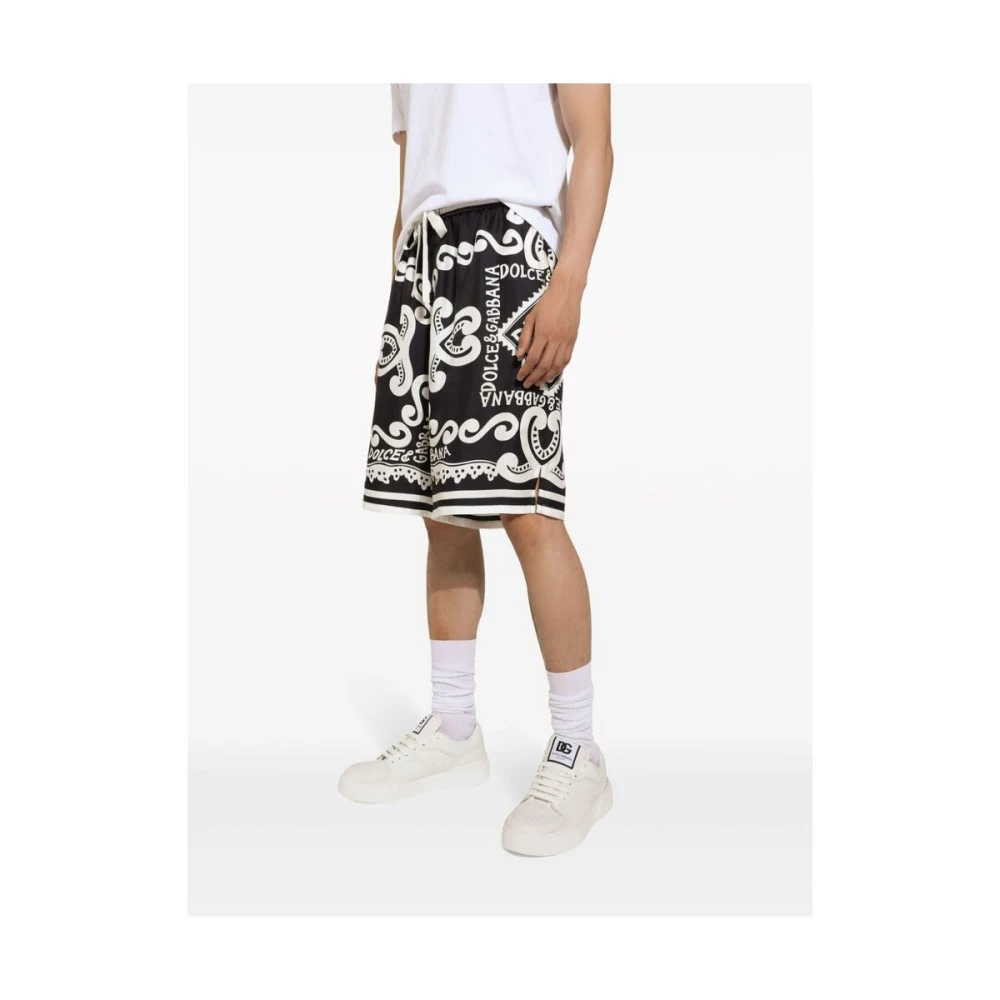 Dolce & Gabbana Zijden Shorts met Logo Print Multicolor Heren