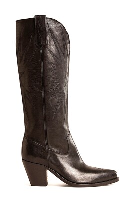 stylish-leather-boots-for-women