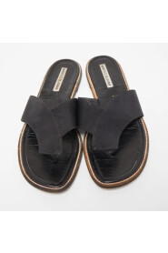 Pre-owned Canvas flats