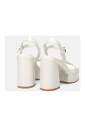 witte-geometrische-sandalen