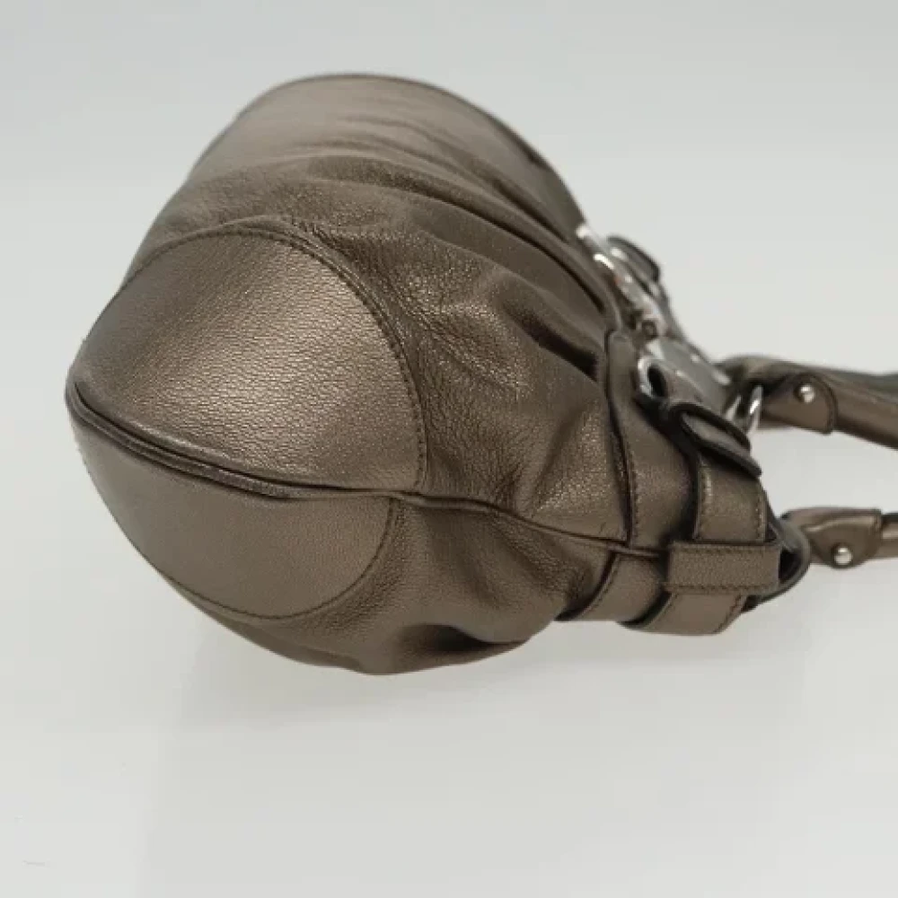 Salvatore Ferragamo Pre-owned Leather handbags Gray Dames