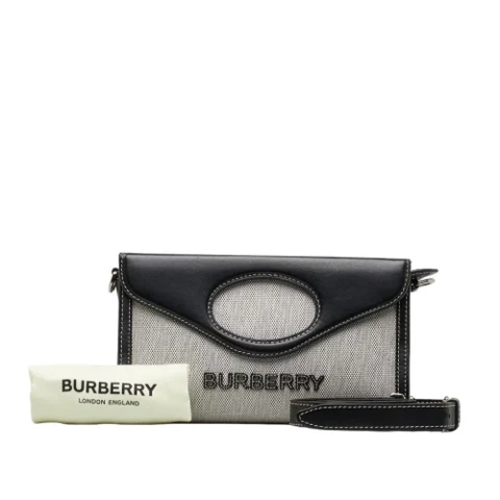 Burberry Vintage Pre-owned Canvas shoulder-bags Black Dames