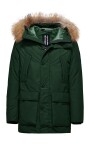 parka-rembourree-avec-capuche-en-fourrure
