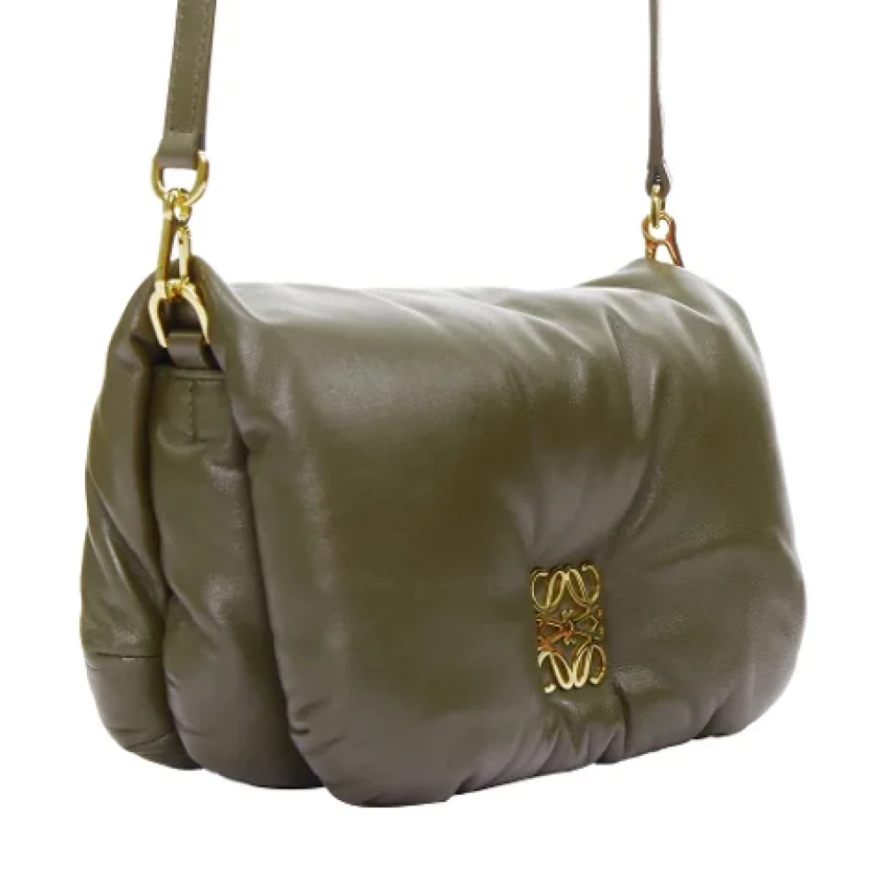 Loewe Pre-owned Leather shoulder-bags Green Dames