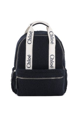 sacs-bleus-pour-un-look-elegant