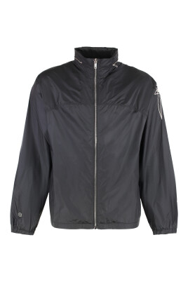 champion-windbreaker-with-contrasting-logo