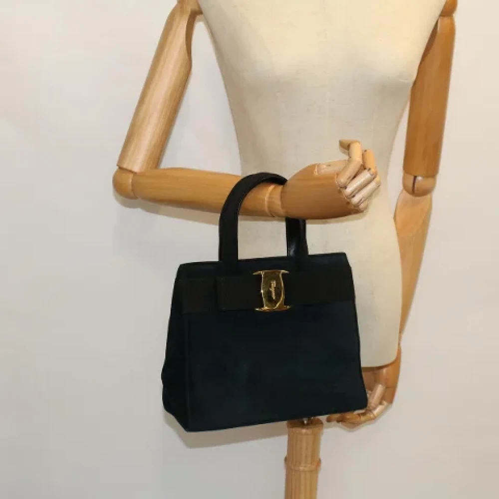 Salvatore Ferragamo Pre-owned Suede handbags Black Dames