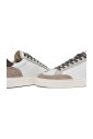sneakers-blanches-en-cuir-avec-details-en-daim