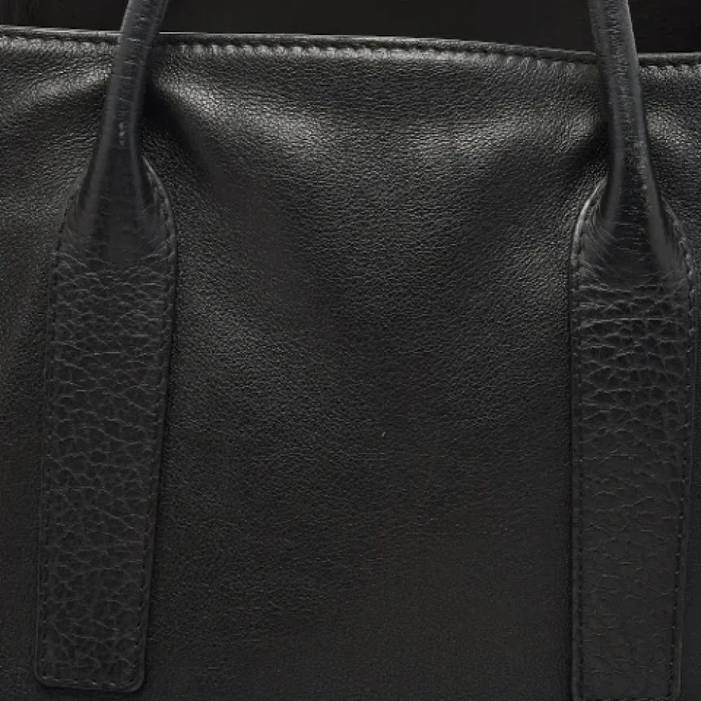 Carolina Herrera Pre-owned Leather totes Black Dames