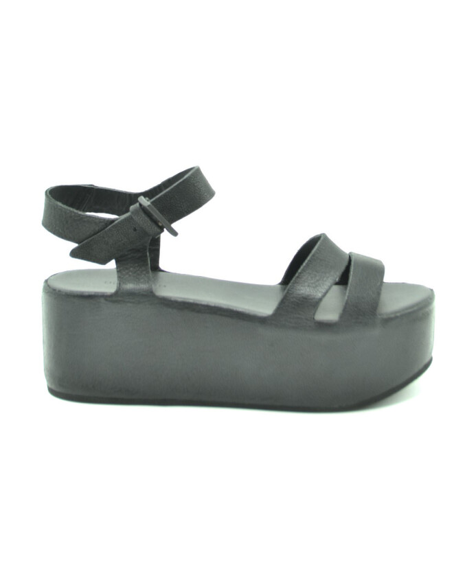 moderne-kile-sandaler-til-kvinder