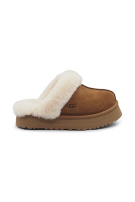 beige-platform-slippers-with-chestnut-color