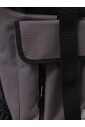 grijze-rolltop-rugzak-met-meerdere-compartimenten