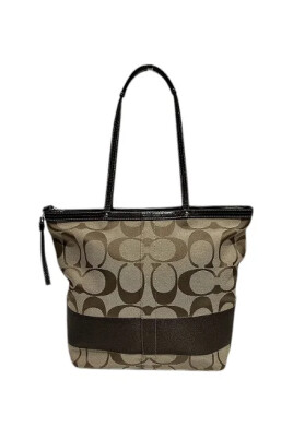 pre-owned-canvas-shoulder-bags