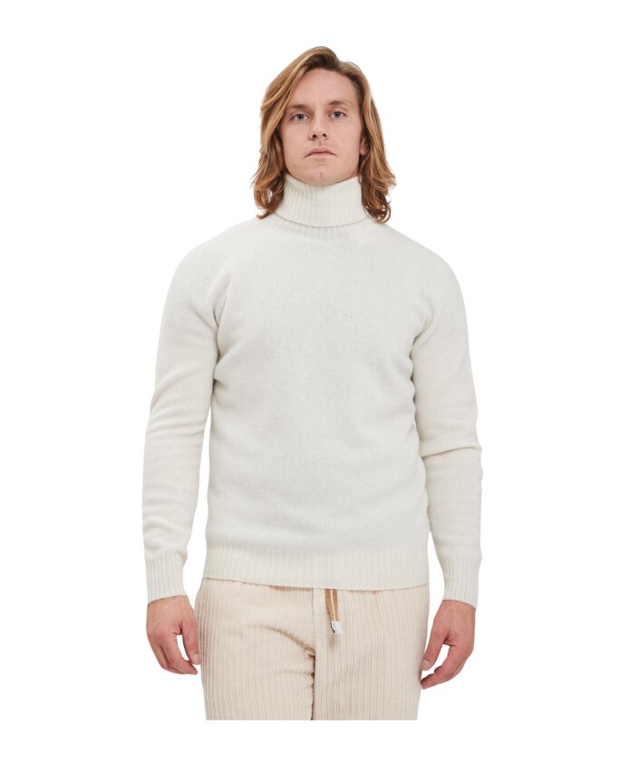 pull-a-col-roule-classique