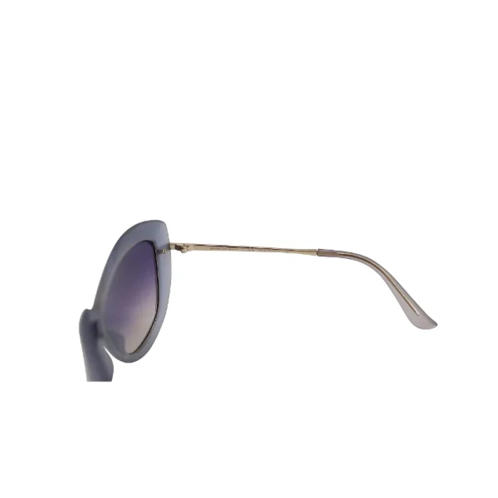 Salvatore Ferragamo Pre-owned Metal sunglasses Gray Dames