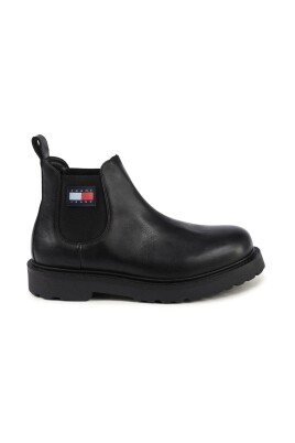 black-leather-chelsea-boots