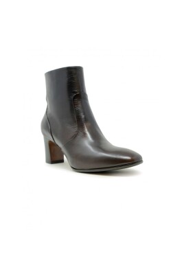 brown-ankle-boots-for-women