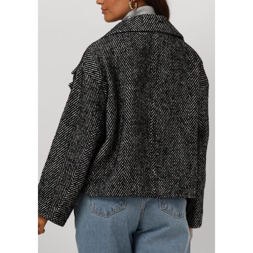 My Essential Wardrobe Zwarte Korte Jas voor Stijlvolle Vrouwen Black Dames