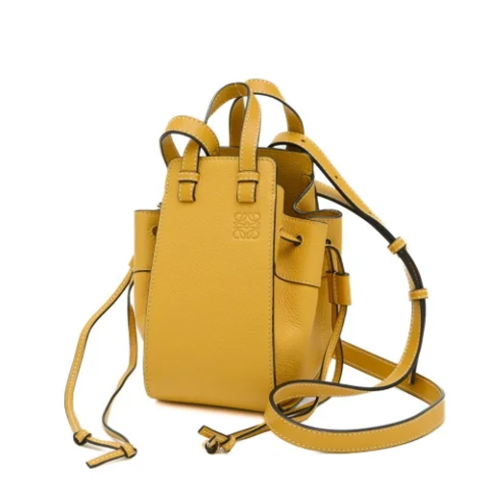 Loewe Pre-owned Leather shoulder-bags Yellow Dames