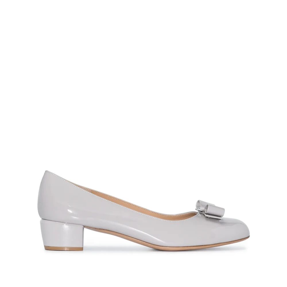 Ferragamo Women's White Pumps, 6 1/2 Uk, Vara 30Mm Ballet Pumps