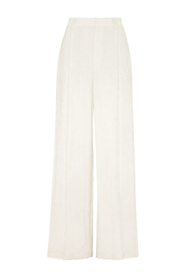 white-belted-pants-with-pockets