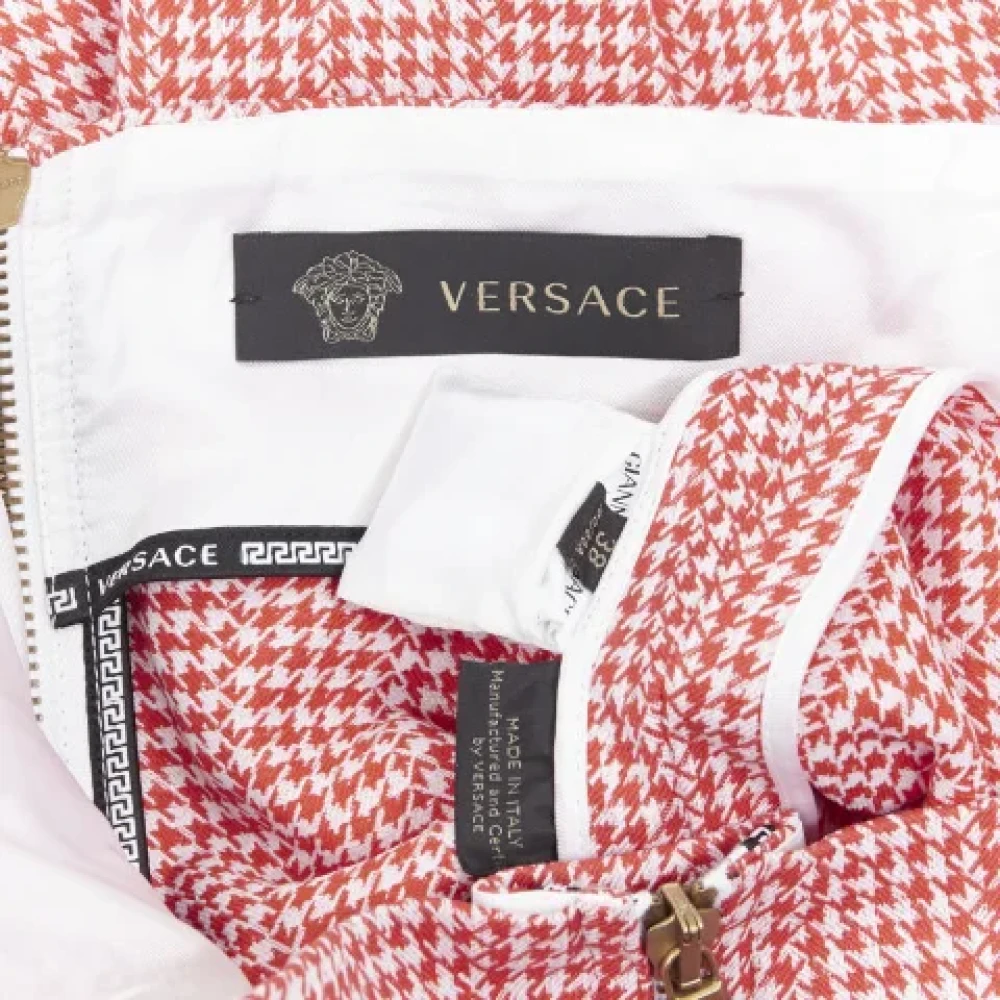 Versace Pre-owned Cotton bottoms Red Dames