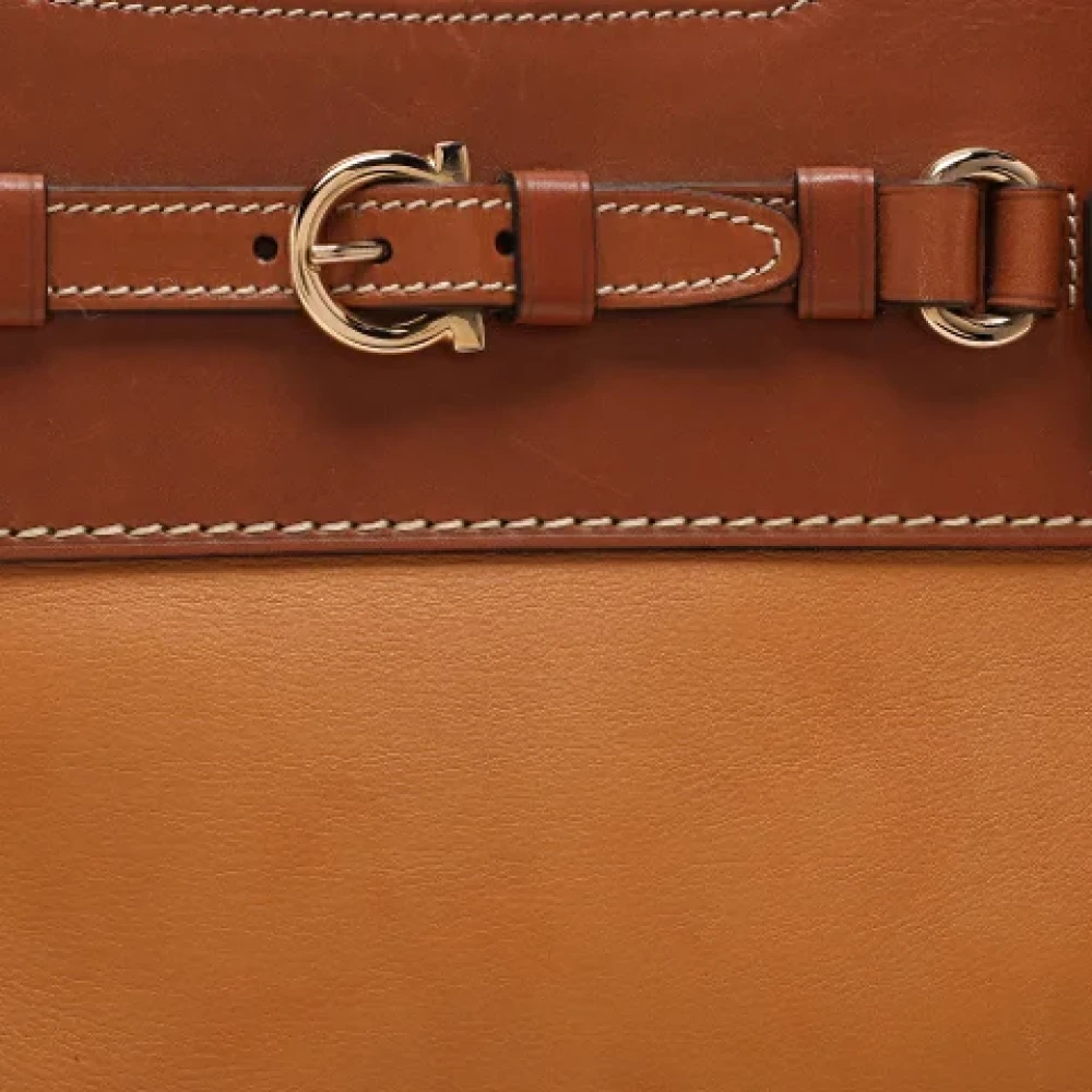 Salvatore Ferragamo Pre-owned Leather handbags Brown Dames