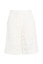 witte-bermuda-met-geperforeerd-borduursel