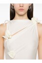 robe-avec-fleurs-en-tissu-nouees