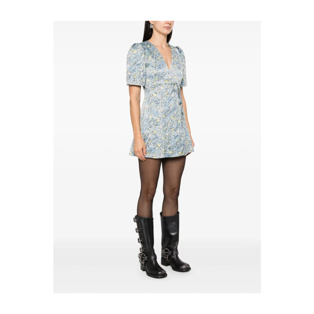 Ganni Blauwe Jurk met V-hals en Korte Mouwen Blue Dames