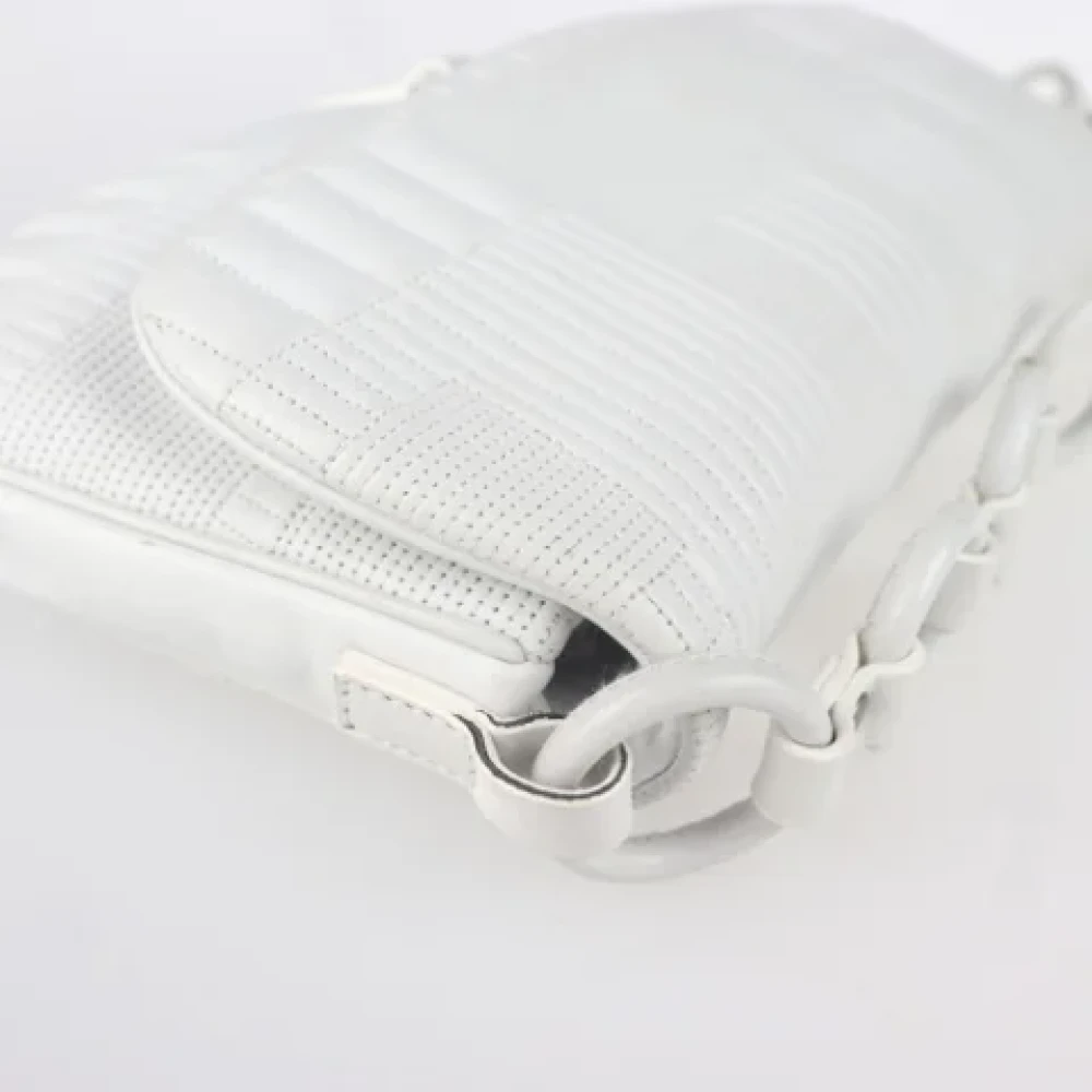 Bally Pre-owned Leather shoulder-bags White Dames