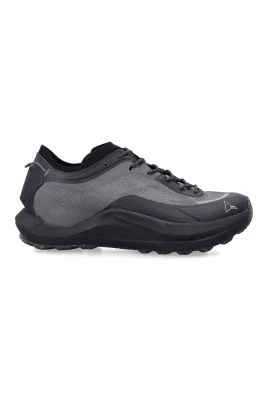 Sella Sneakers