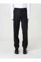 costume-noir-intemporel-en-laine