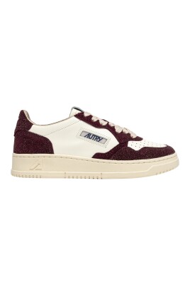 sneaker-vintage-en-daim-avec-details-ton-sur-ton