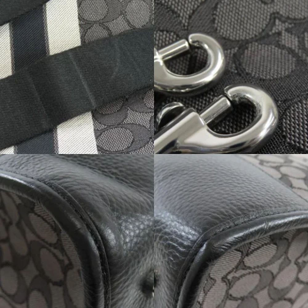 Coach Pre-owned Canvas shoulder-bags Black Dames