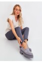 instap-suede-loafers-grijs