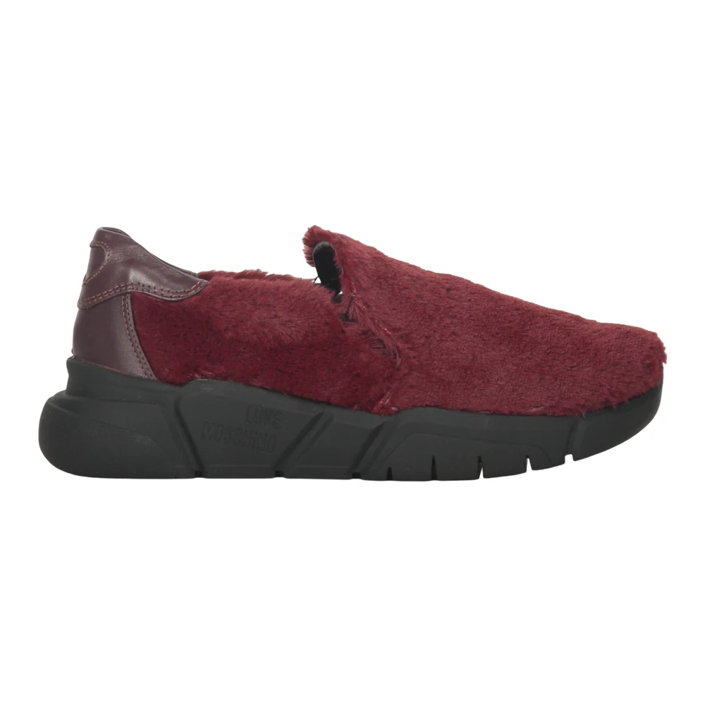 Moschino Instap Sneakers met Faux Fur Dames Schoenen Rood