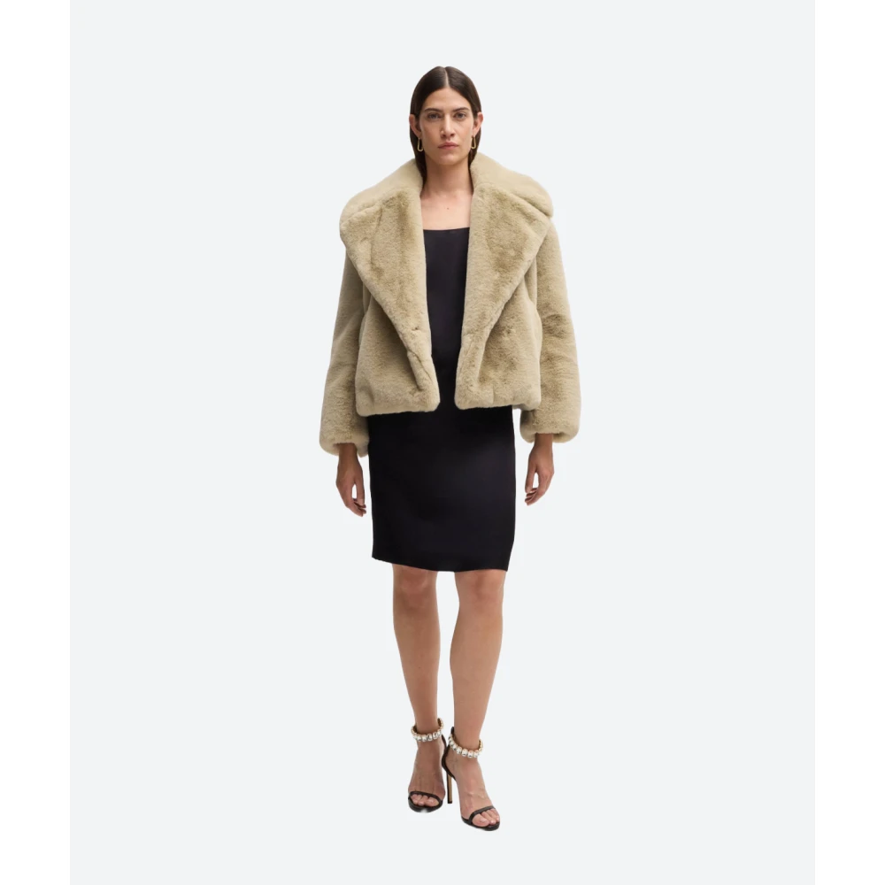 Hugo Boss Korte pluche jas met collegekraag Beige Dames