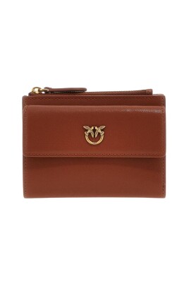 beige-leather-wallet