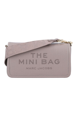 mini-sac-bandouliere-pour-un-look-elegant