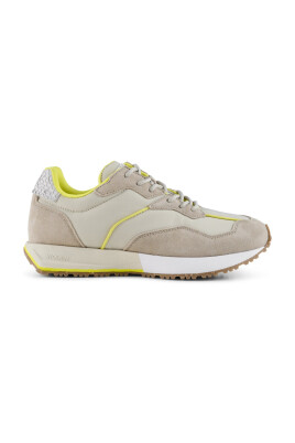 sporty-mode-sneakers