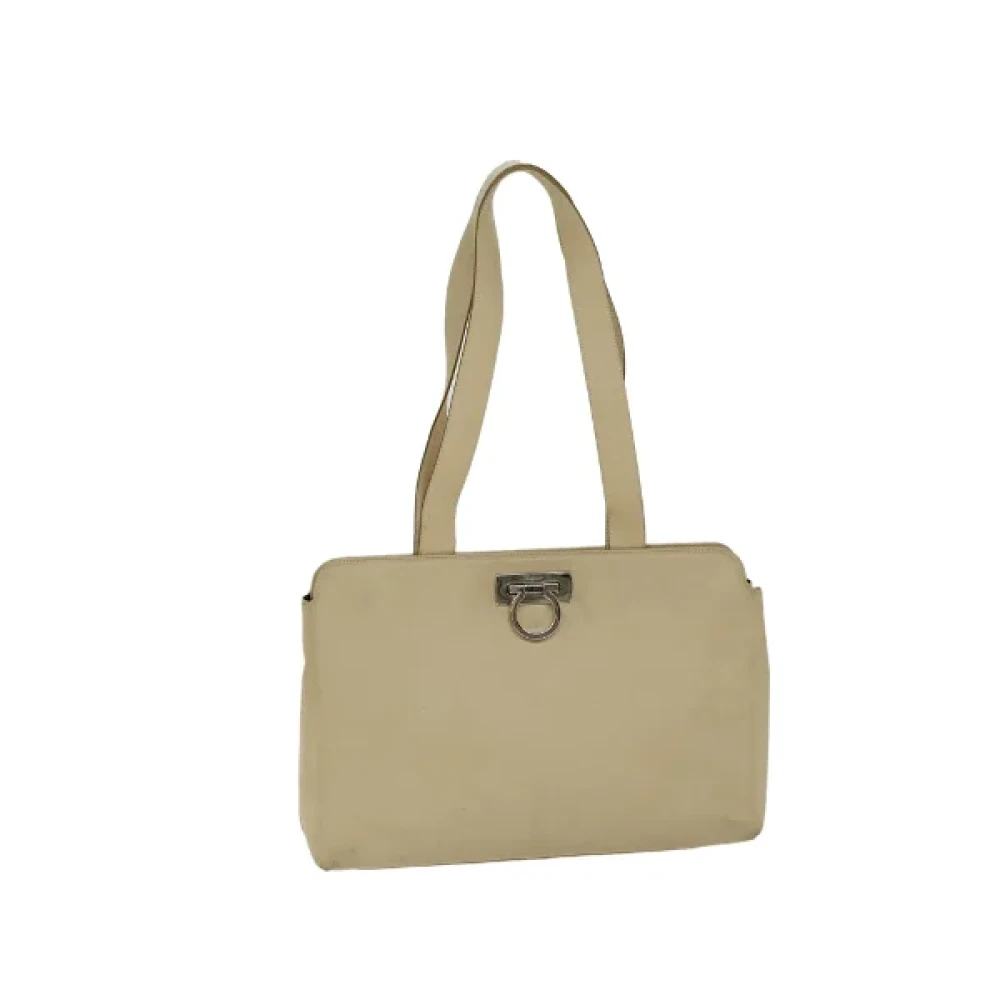Salvatore Ferragamo Pre-owned Leather shoulder-bags Beige Dames