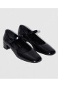black-leather-flat-sandals