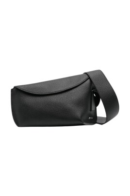 black-leather-crossbody-bag
