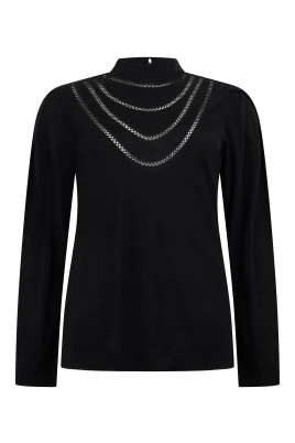 Sweater med hög krage och långa ärmar