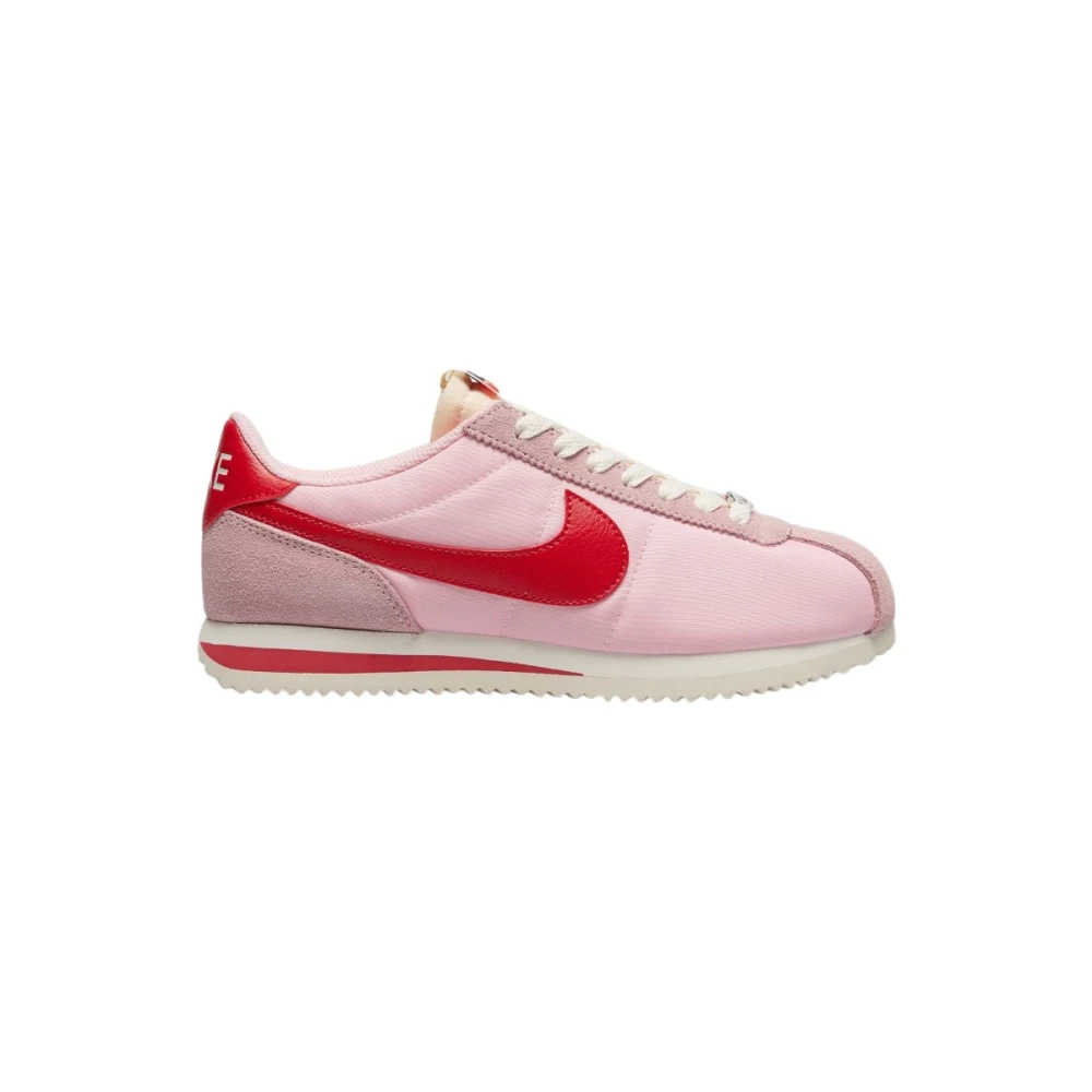 Nike - Shoes > Sneakers - Pink - Nike - Modalova